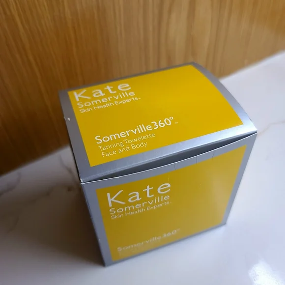 15 Kate Somerville Somerville360° Face and Body Self Tanning Towelettes